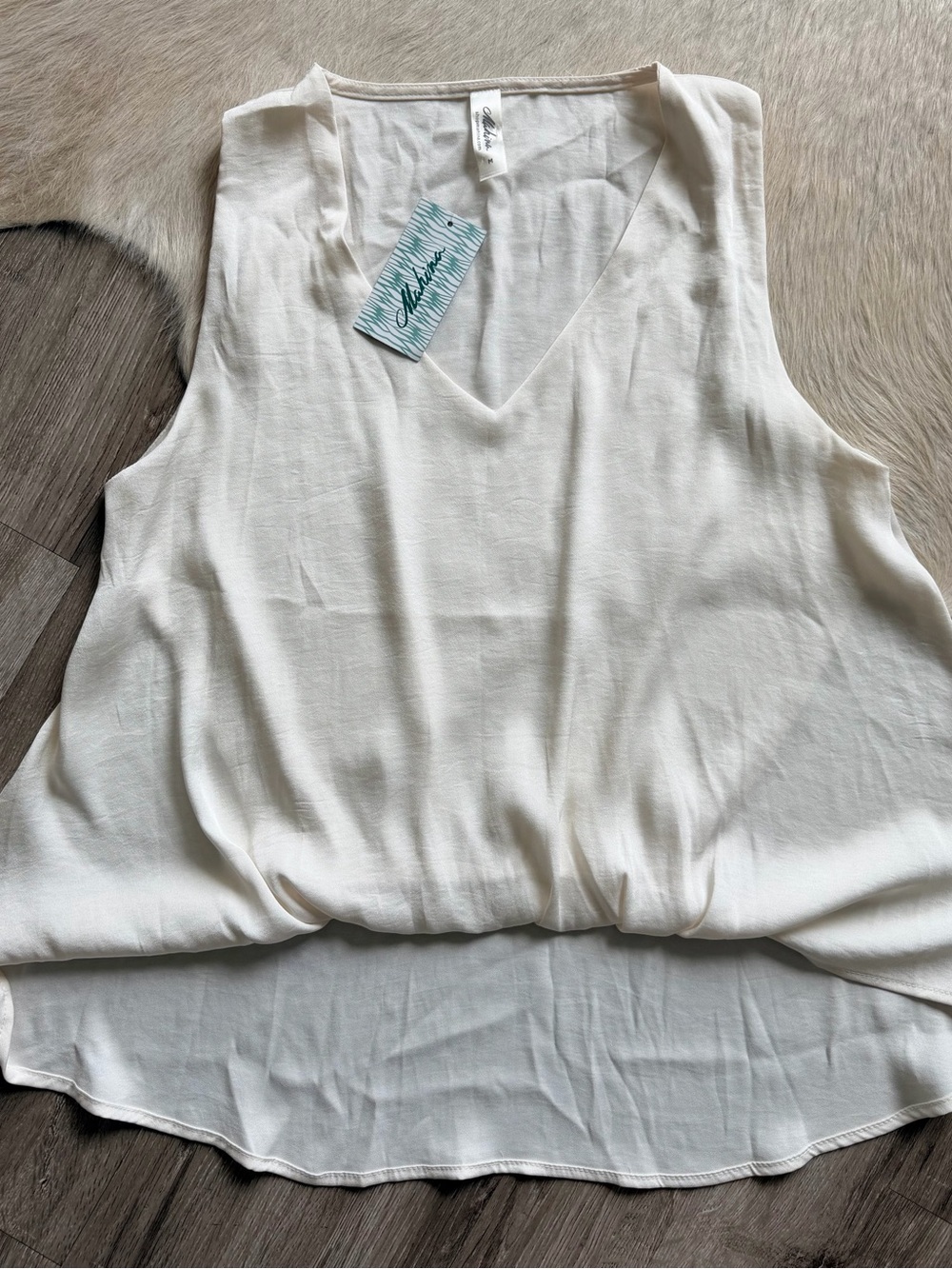 NWT White V-Neck Sleeveless Blouse - Feminine Layered Top